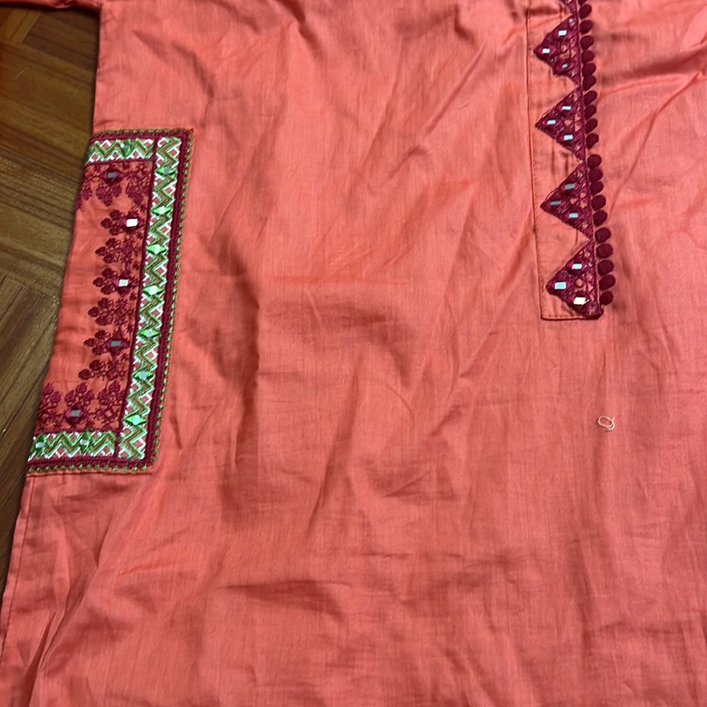 Pakistani Kurta - image 3